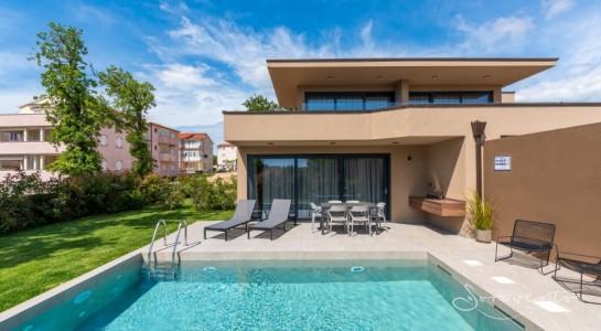 Villa Querchus Apartment 7 with private Pool  2
