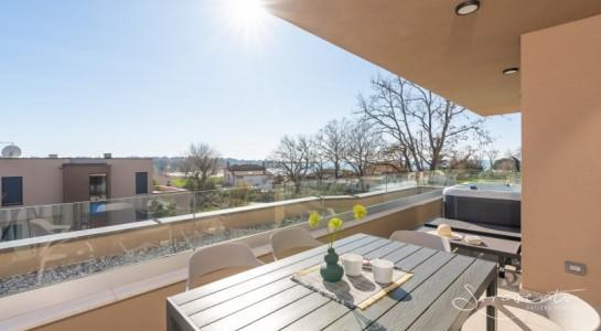 Quercus Village Penthouse 11 mit Jacuzzi 5